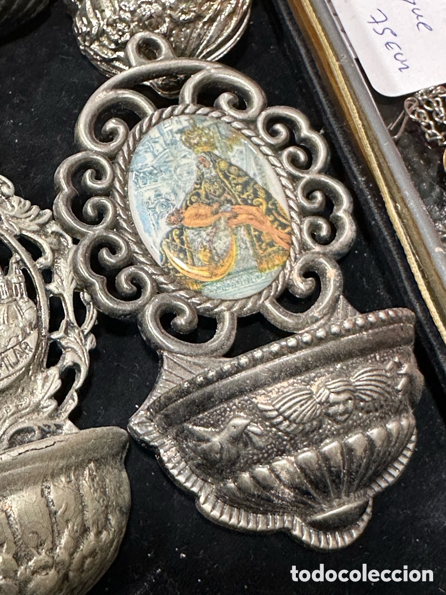 Antig&uuml;edades: Lote de benditeras distintos materiales - Foto 12