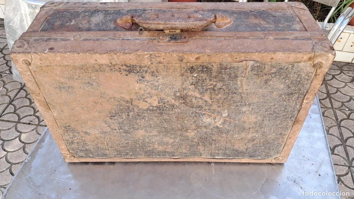 Antig&uuml;edades: DOS ANTIGUAS Y VIEJAS MALETAS - Foto 6