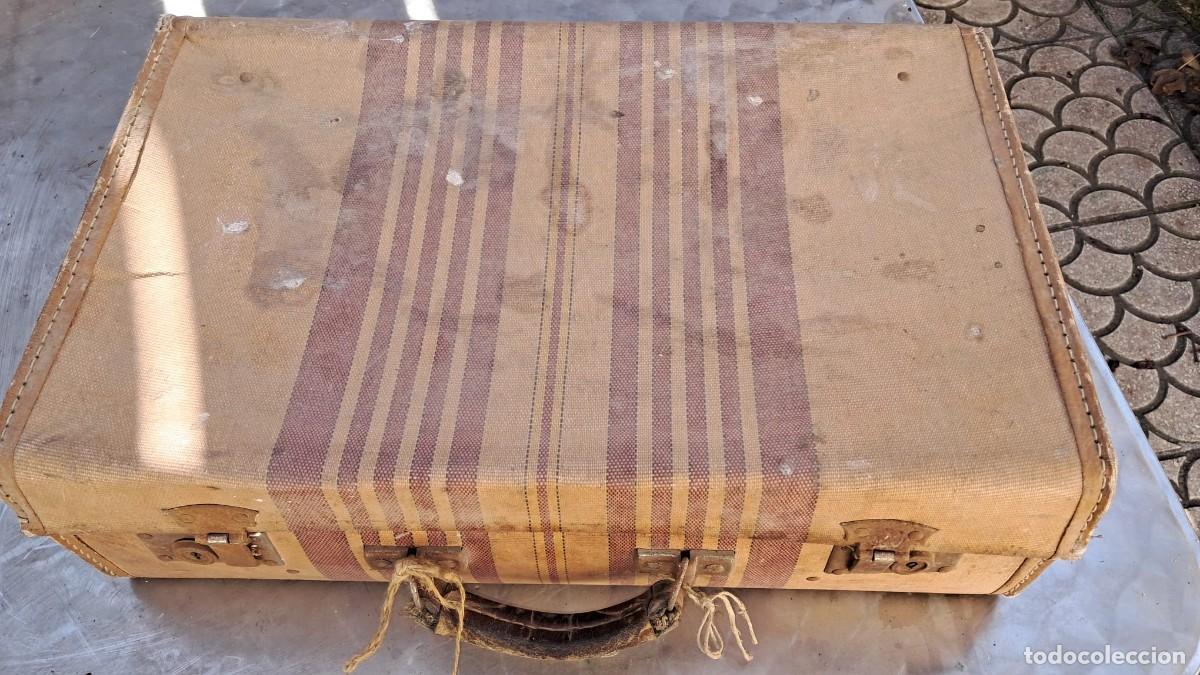 Antig&uuml;edades: DOS ANTIGUAS Y VIEJAS MALETAS - Foto 12