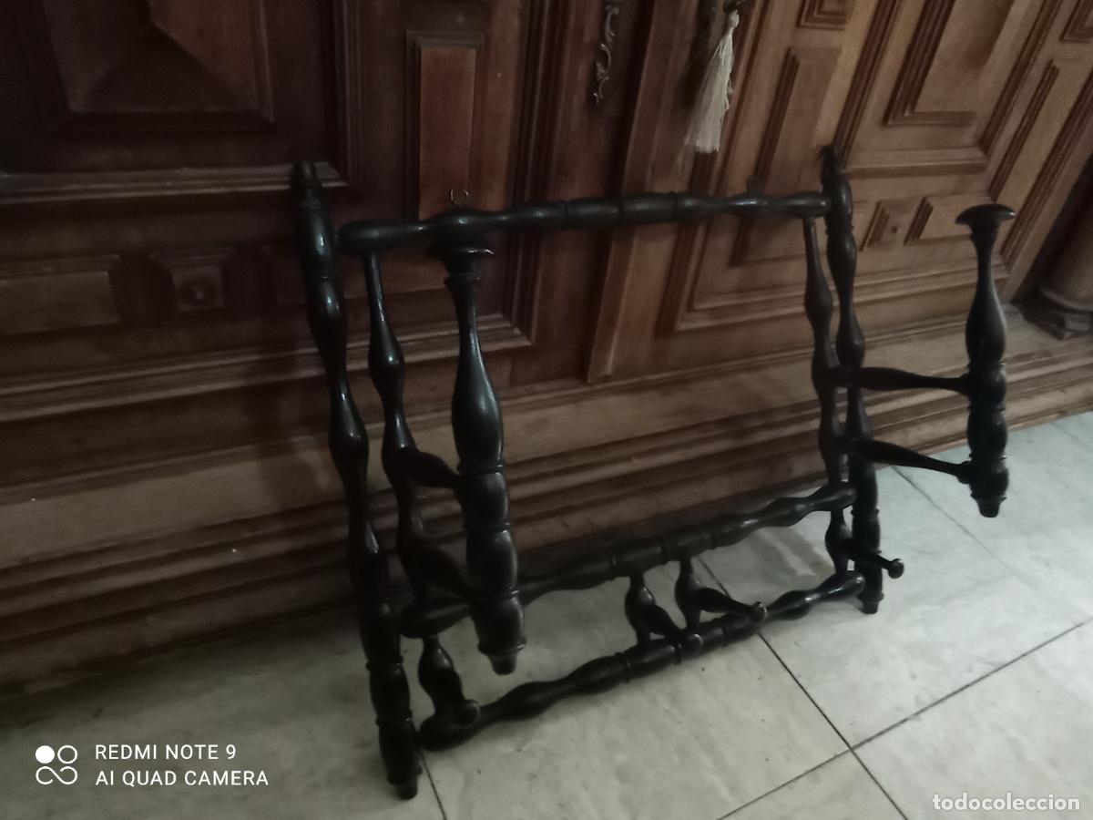 Antig&uuml;edades: ANTIGUO PERCHERO PLEGABLE DE PALILLOS. POSIBLEMENTE A&Ntilde;OS 20-30. 41 CM ALT - 45 CM ANCHO.