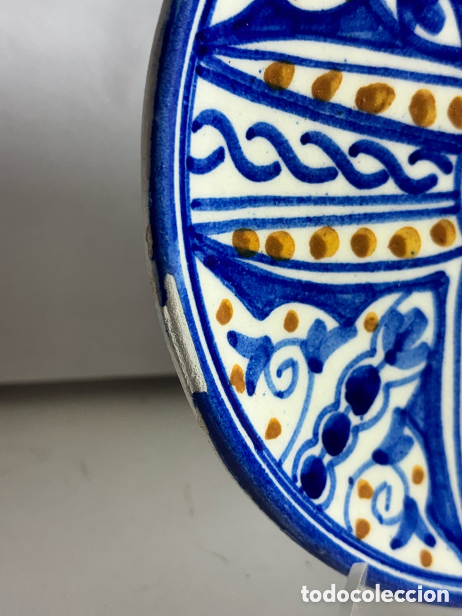 Antig&uuml;edades: Plato de cer&aacute;mica decorado - Foto 3