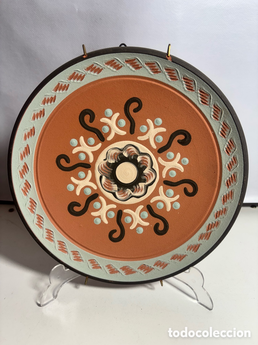 Antig&uuml;edades: Plato de cer&aacute;mica decorado - Foto 1