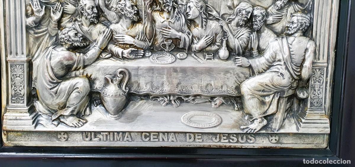 Antig&uuml;edades: Cuadro antiguo religioso, lat&oacute;n repujado - Foto 3