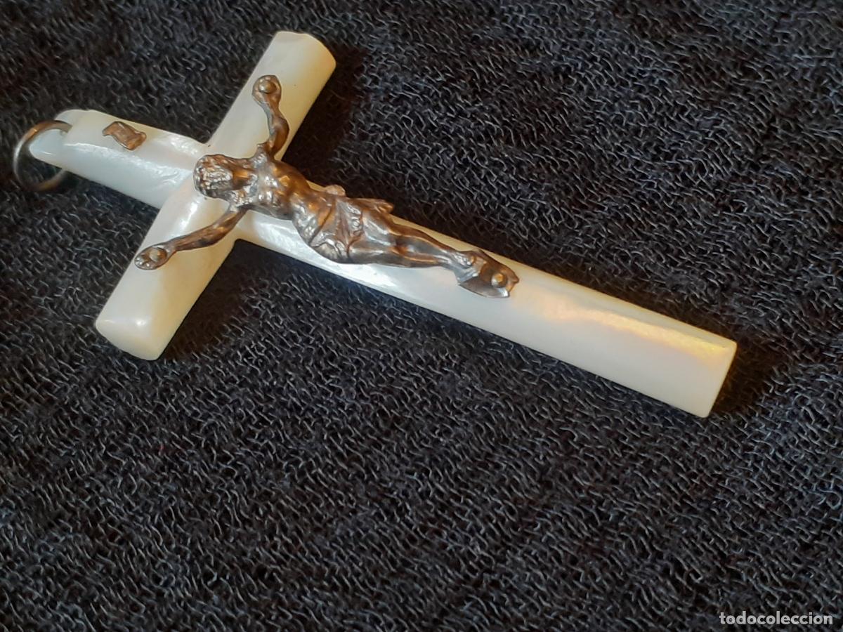 Antig&uuml;edades: Cruz de nacar y plata - Foto 3