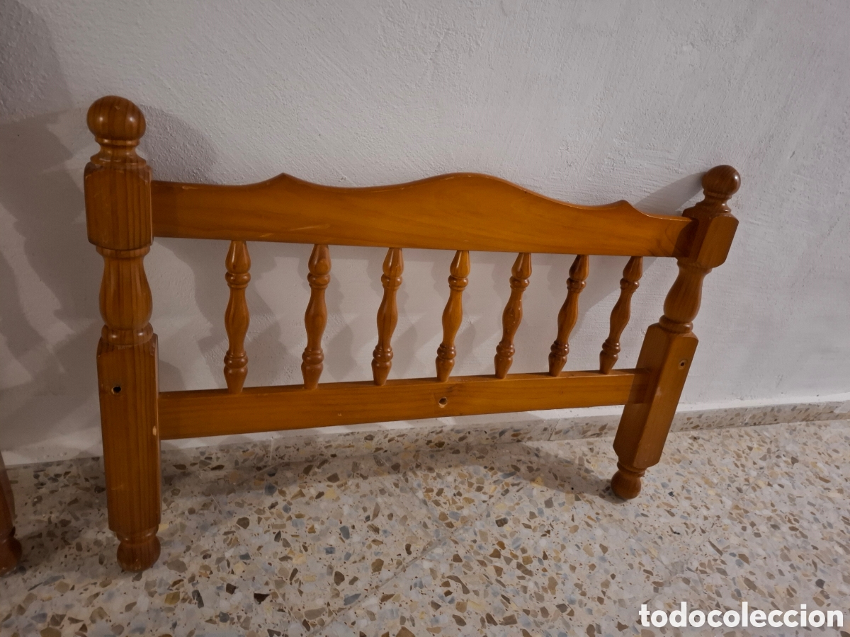 Antig&uuml;edades: Cabecero y pie madera pino 90 - Foto 4