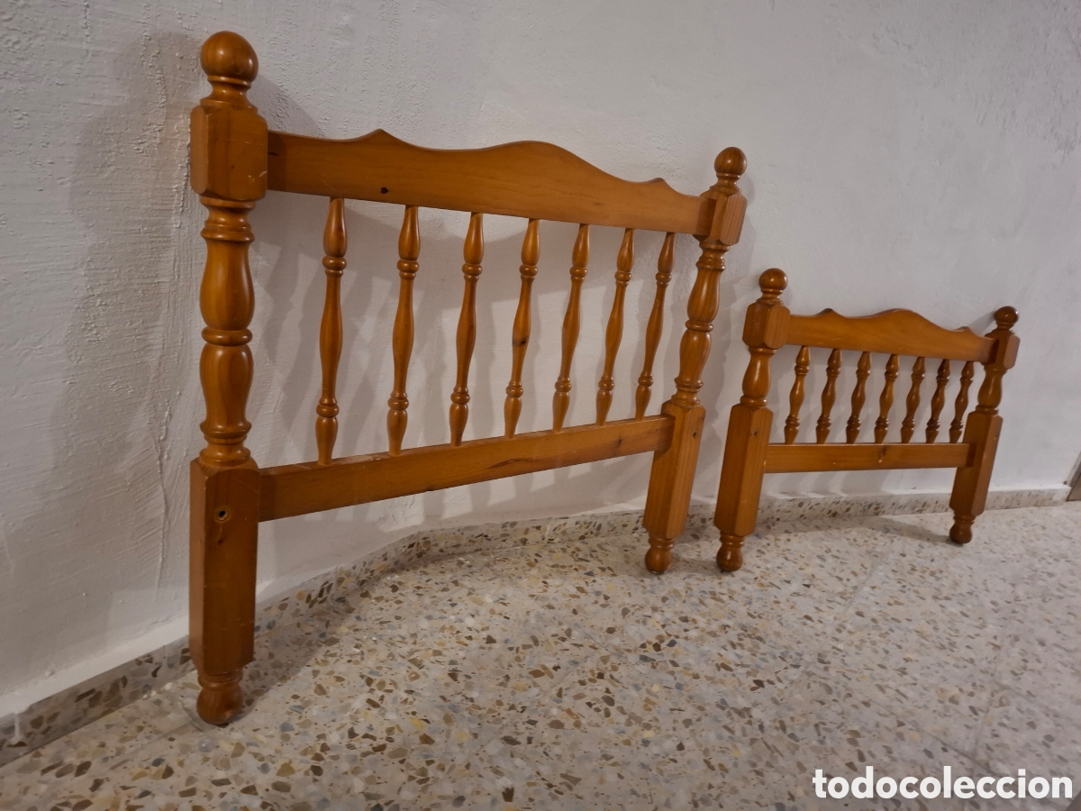 Antig&uuml;edades: Cabecero y pie madera pino 90 - Foto 1