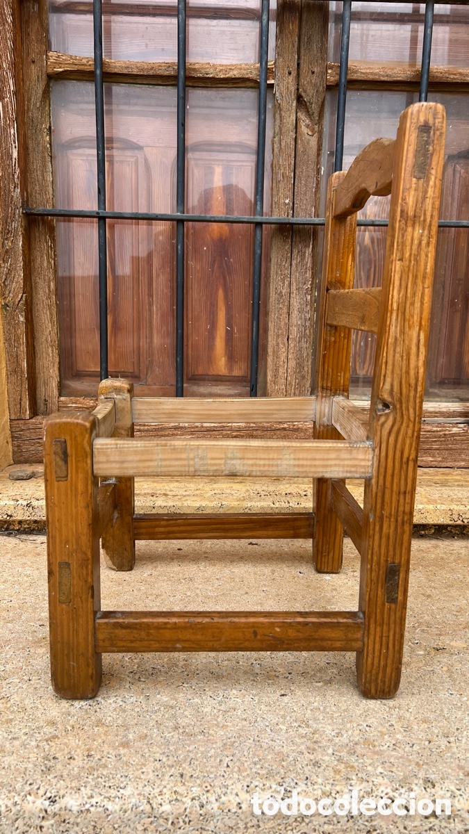 Antig&uuml;edades: Antigua silla peque&ntilde;a de madera - Foto 4