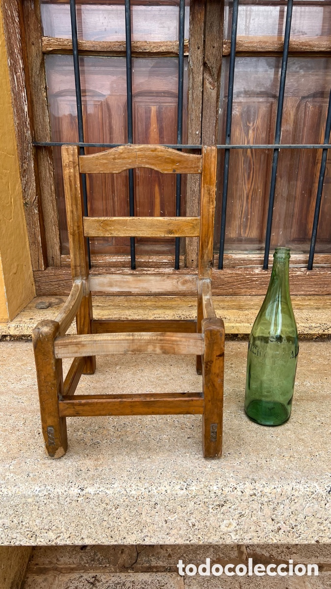 Antig&uuml;edades: Antigua silla peque&ntilde;a de madera - Foto 6