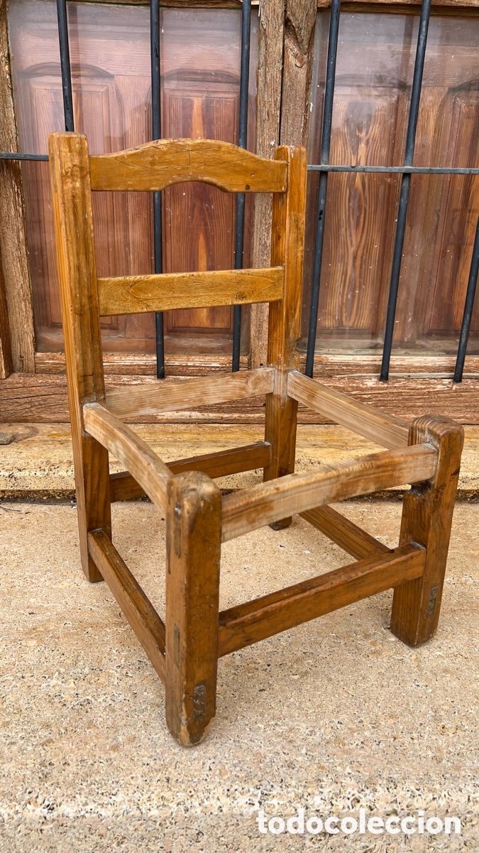 Antig&uuml;edades: Antigua silla peque&ntilde;a de madera - Foto 1