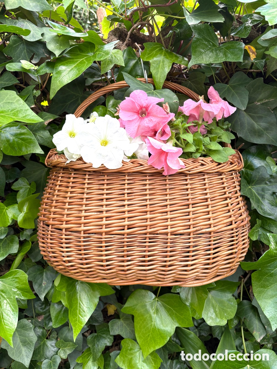 Antig&uuml;edades: CANASTA DE MIMBRE NATURAL - Foto 1