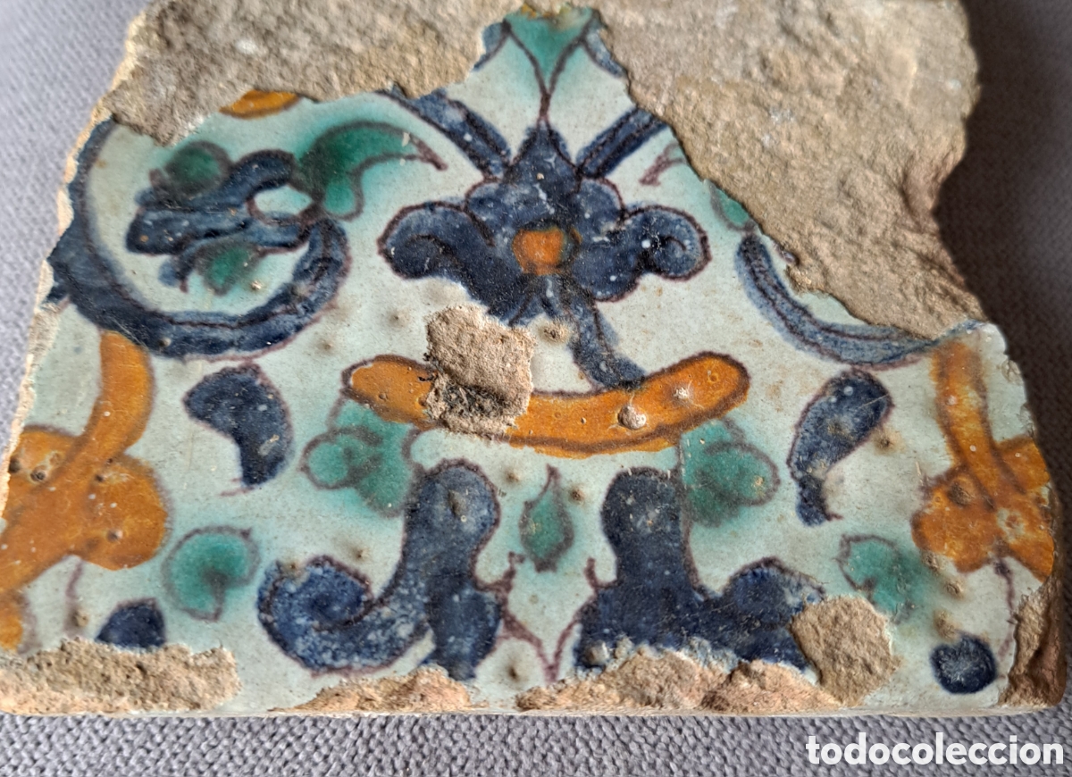 Antig&uuml;edades: Fragmento azulejo XVI. - Foto 1