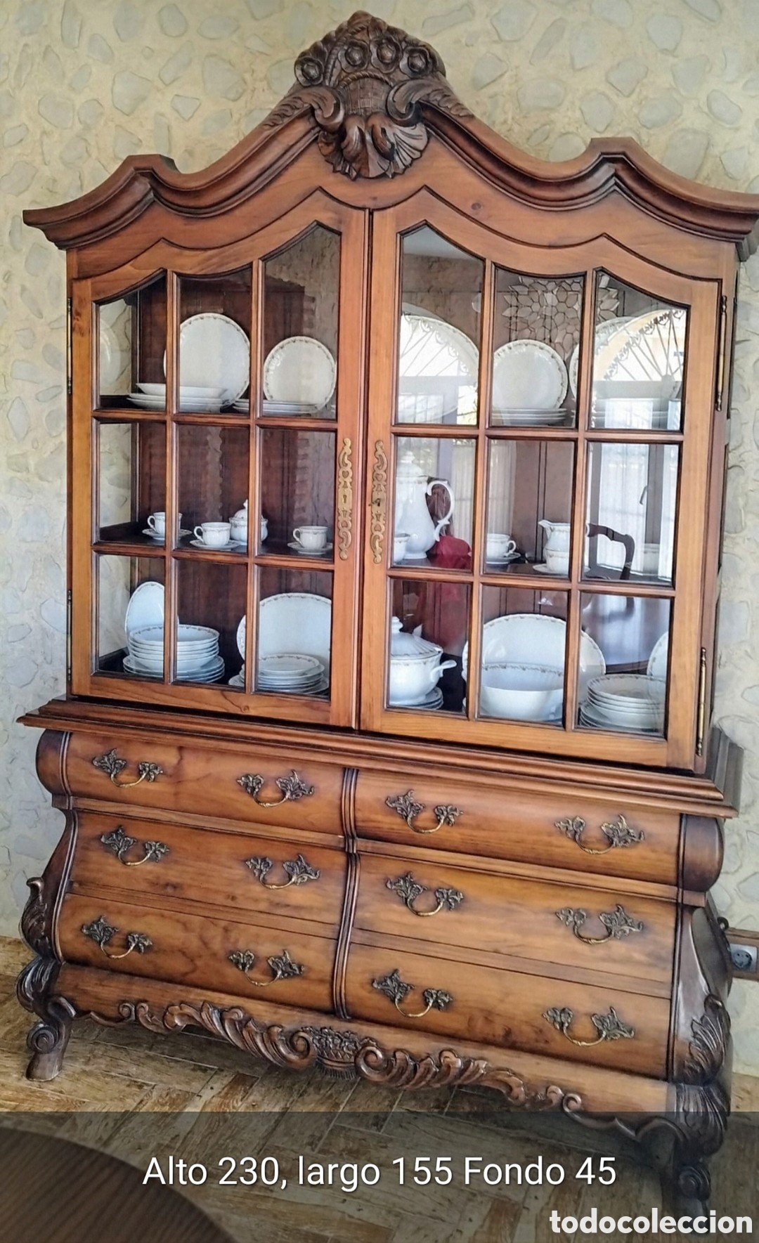 Antig&uuml;edades: Vitrina tallada madera roble - Foto 1