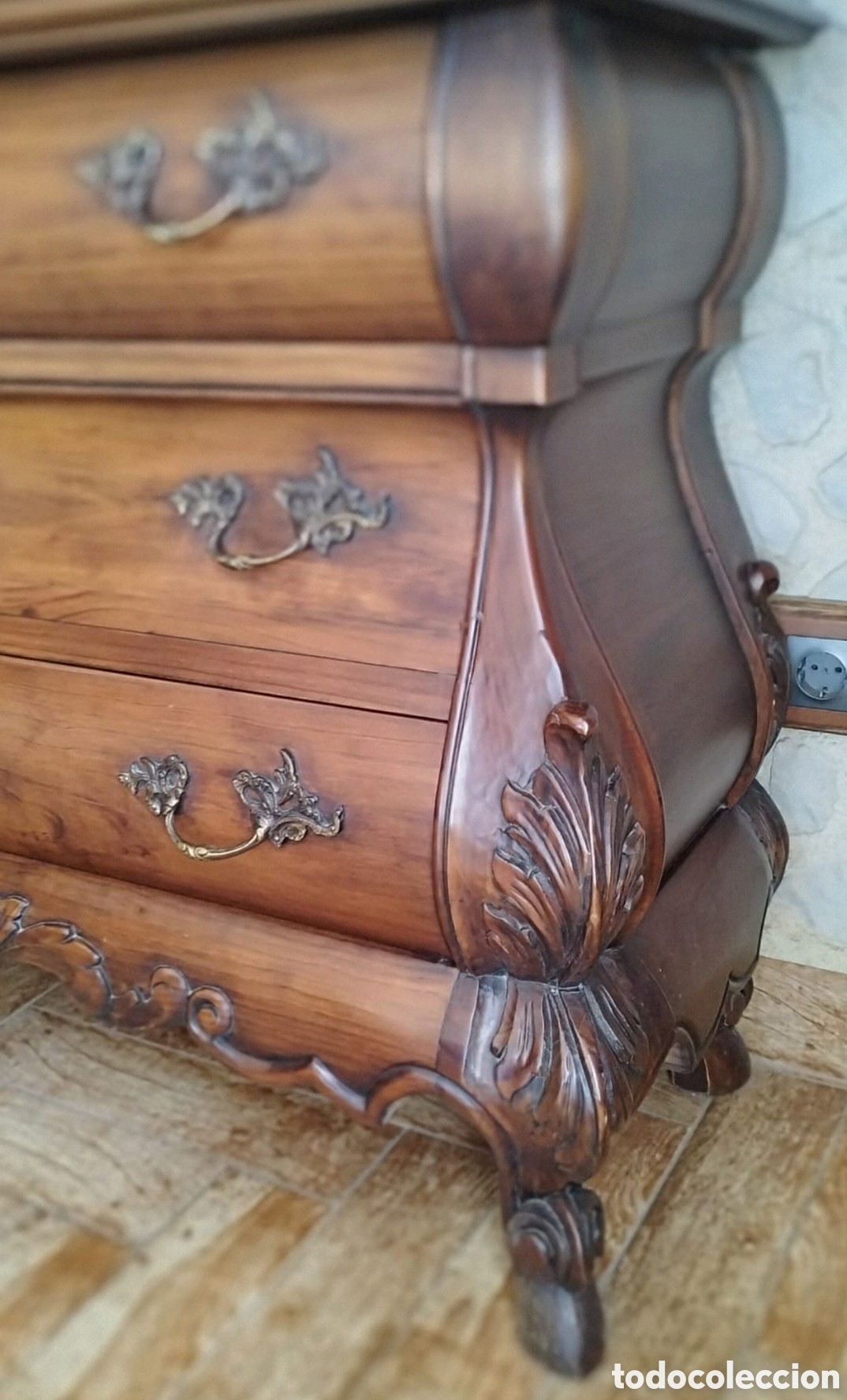 Antig&uuml;edades: Vitrina tallada madera roble - Foto 3