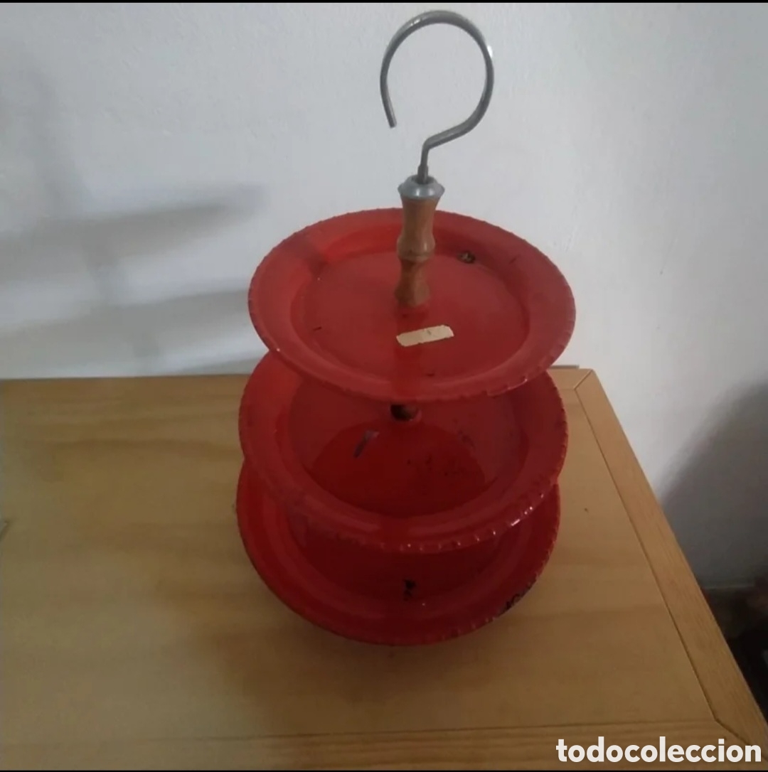 Antig&uuml;edades: Frutero antiguo de chapa - Foto 2