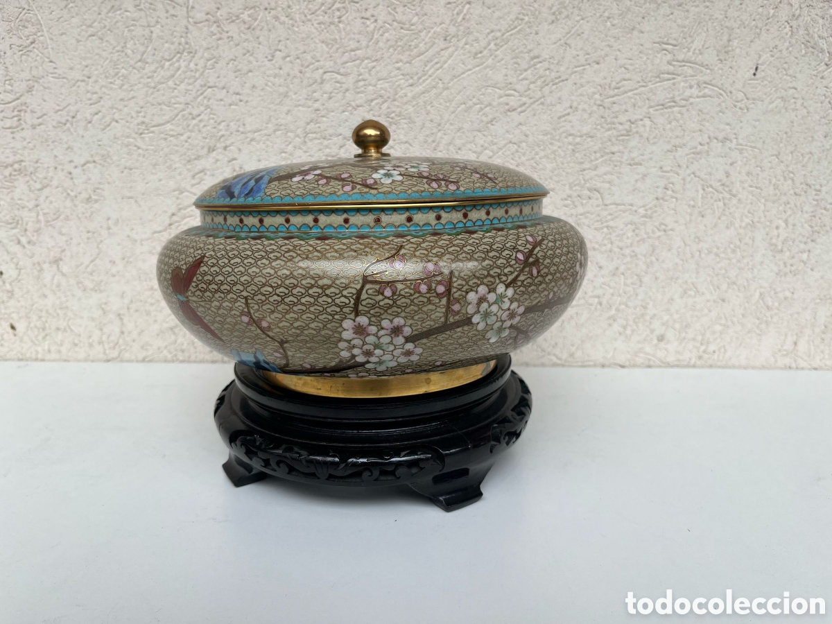 Antig&uuml;edades: Sopera met&aacute;lica esmaltada.China. - Foto 1