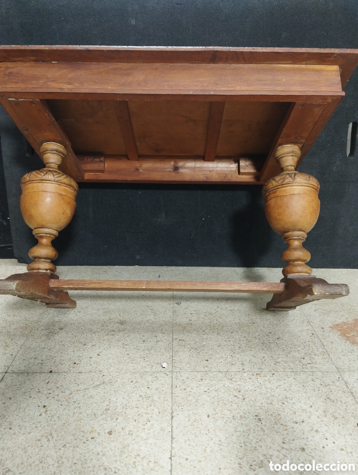 Antig&uuml;edades: ANTIGUA MESA DE SOFA - Foto 5