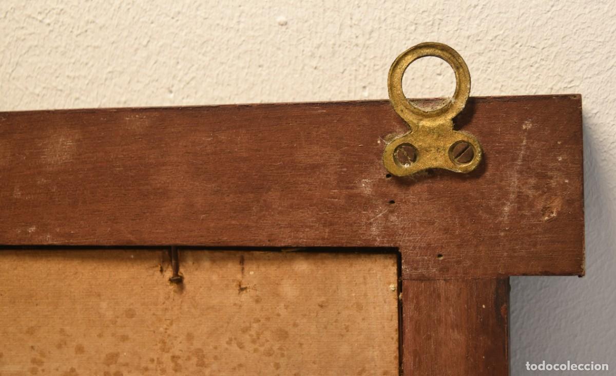 Antig&uuml;edades: Marco de madera con remates de lat&oacute;n - Foto 8