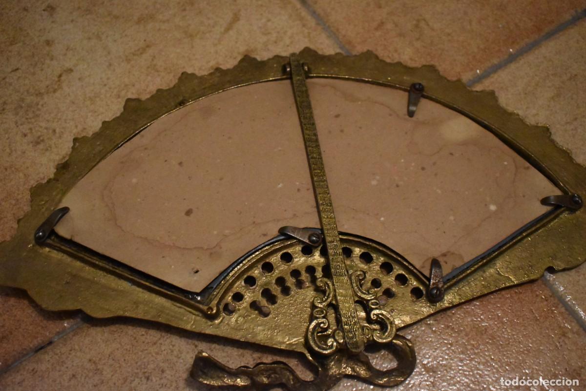 Antig&uuml;edades: Antiguo espejo con forma de abanico - Foto 10