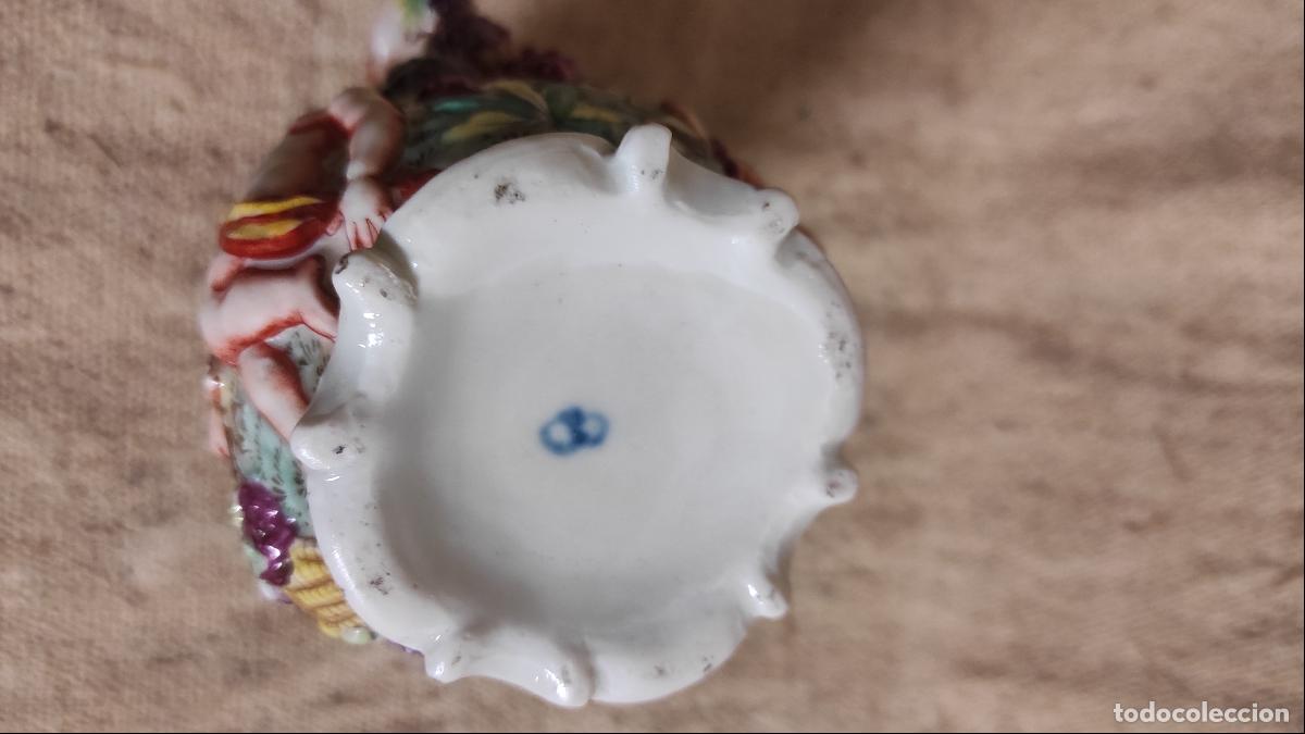 Antig&uuml;edades: jarra de porcelana con marca - Foto 2