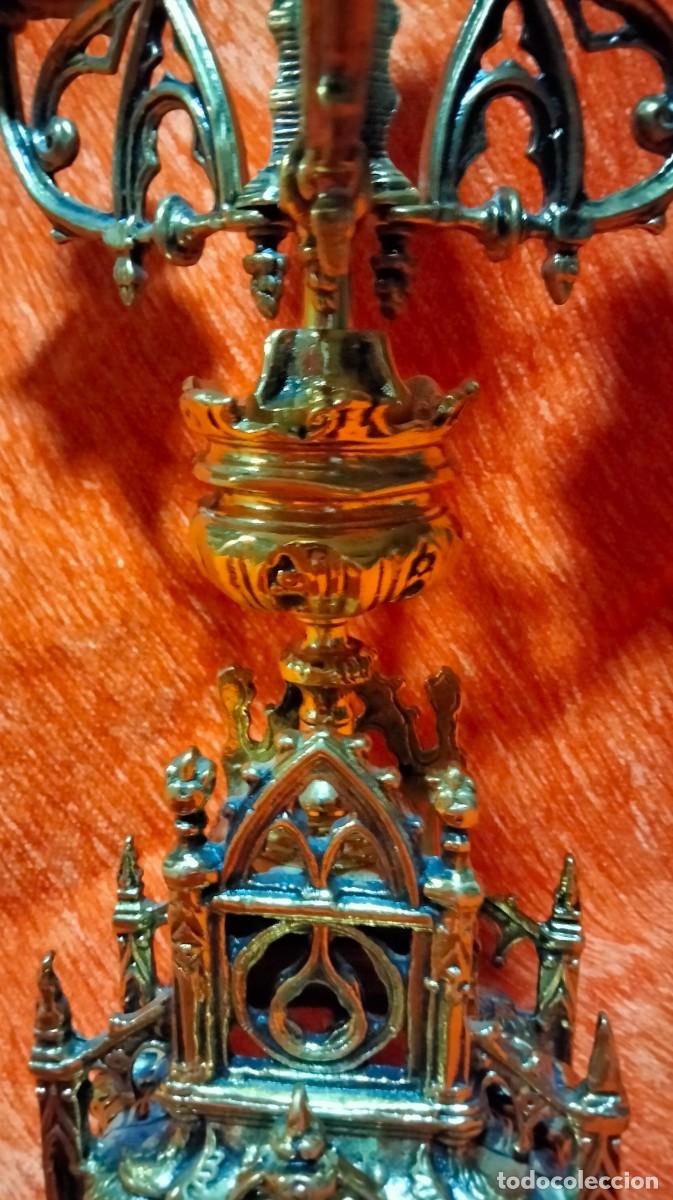 Antig&uuml;edades: porta velas de bronce macizo - Foto 11
