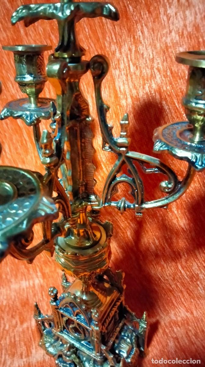 Antig&uuml;edades: porta velas de bronce macizo - Foto 12