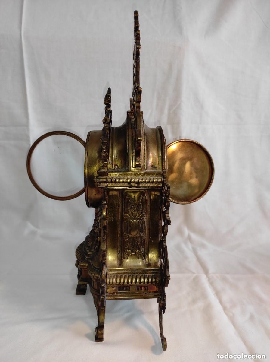Antig&uuml;edades: Antiguo reloj de p&eacute;ndulo g&oacute;tico franc&eacute;s de bronce - Foto 6