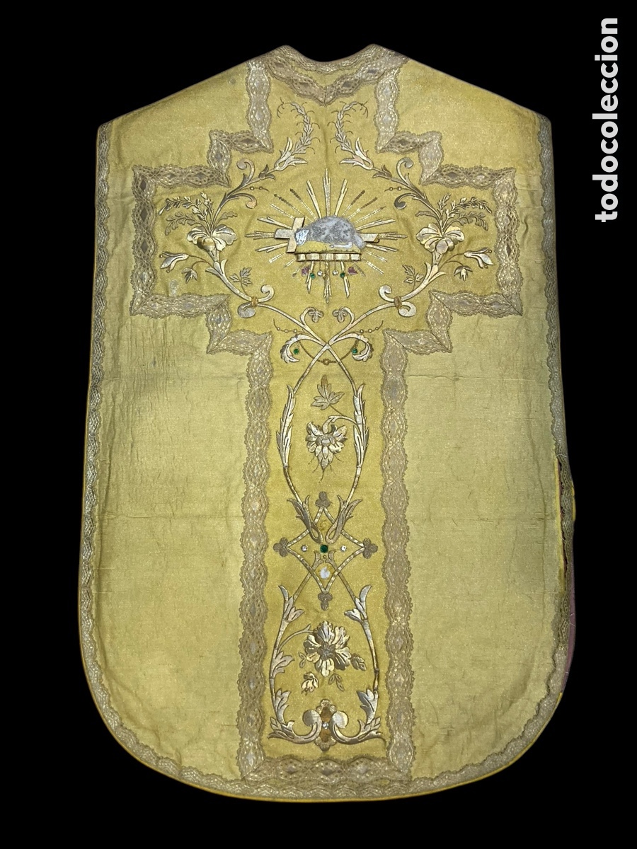 Antig&uuml;edades: Casulla bordada en oro. - Foto 2