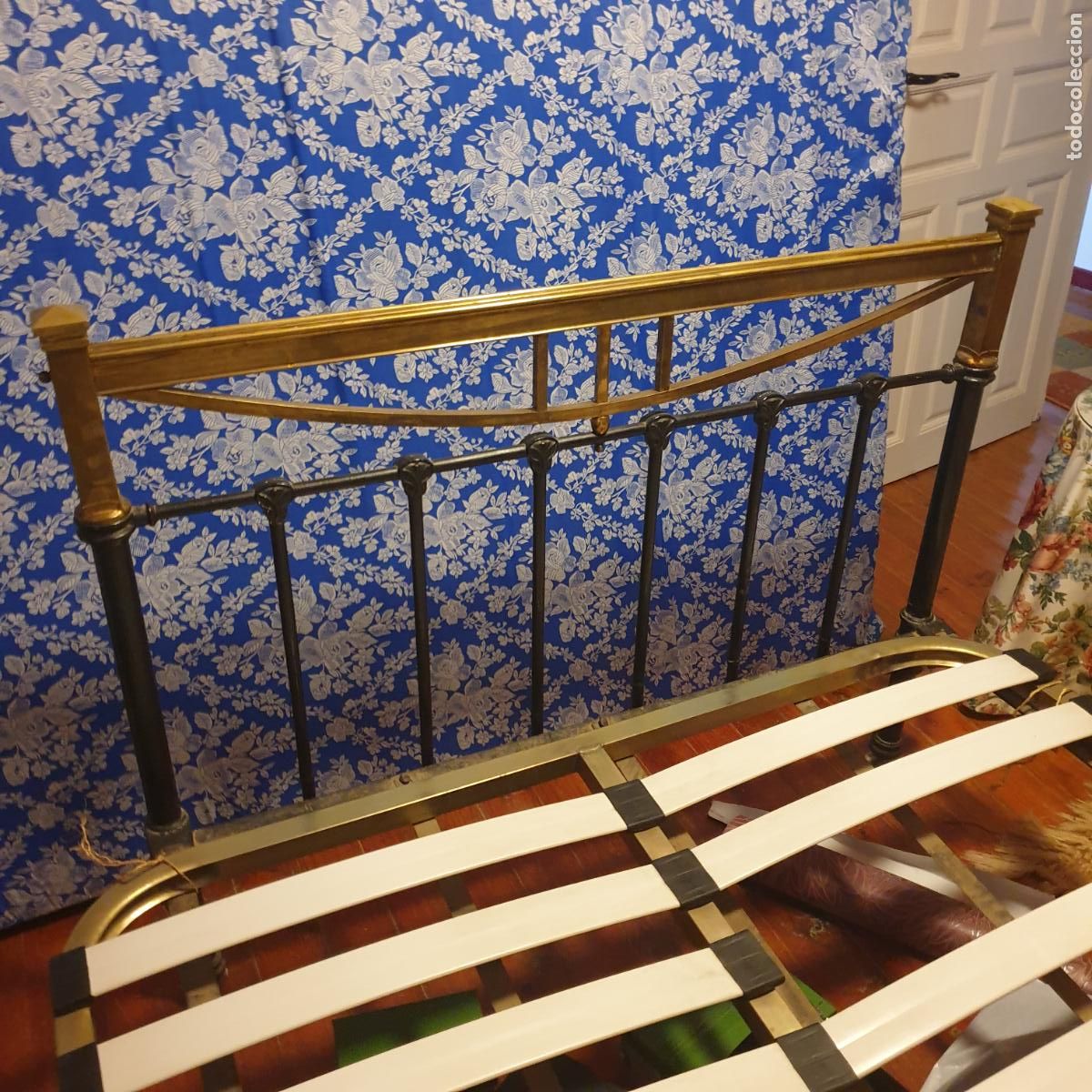 Antig&uuml;edades: ANTIGUA CAMA DE HIERRO Y LAT&Oacute;N - Foto 3