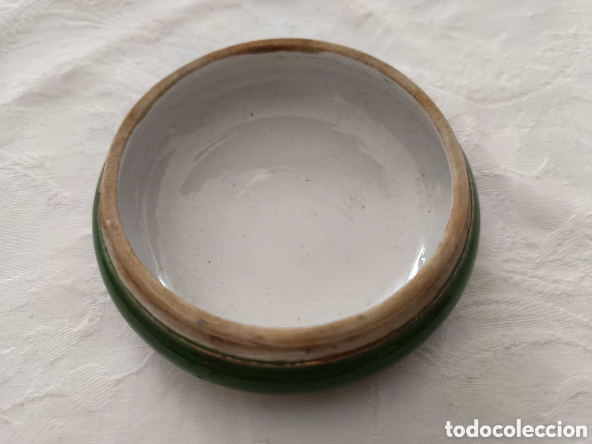 Antig&uuml;edades: Tapa de loza esmaltada - Foto 2