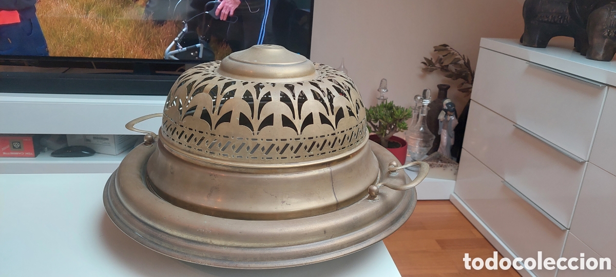 Antig&uuml;edades: Brasero de lat&oacute;n de 47cm. - Foto 2