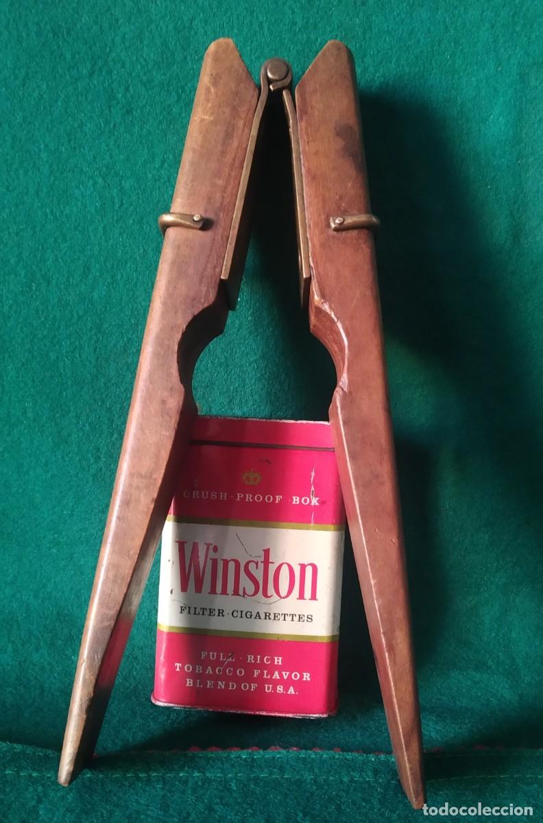 Antig&uuml;edades: CASCANUECES DE MADERA Y LATON - Foto 4