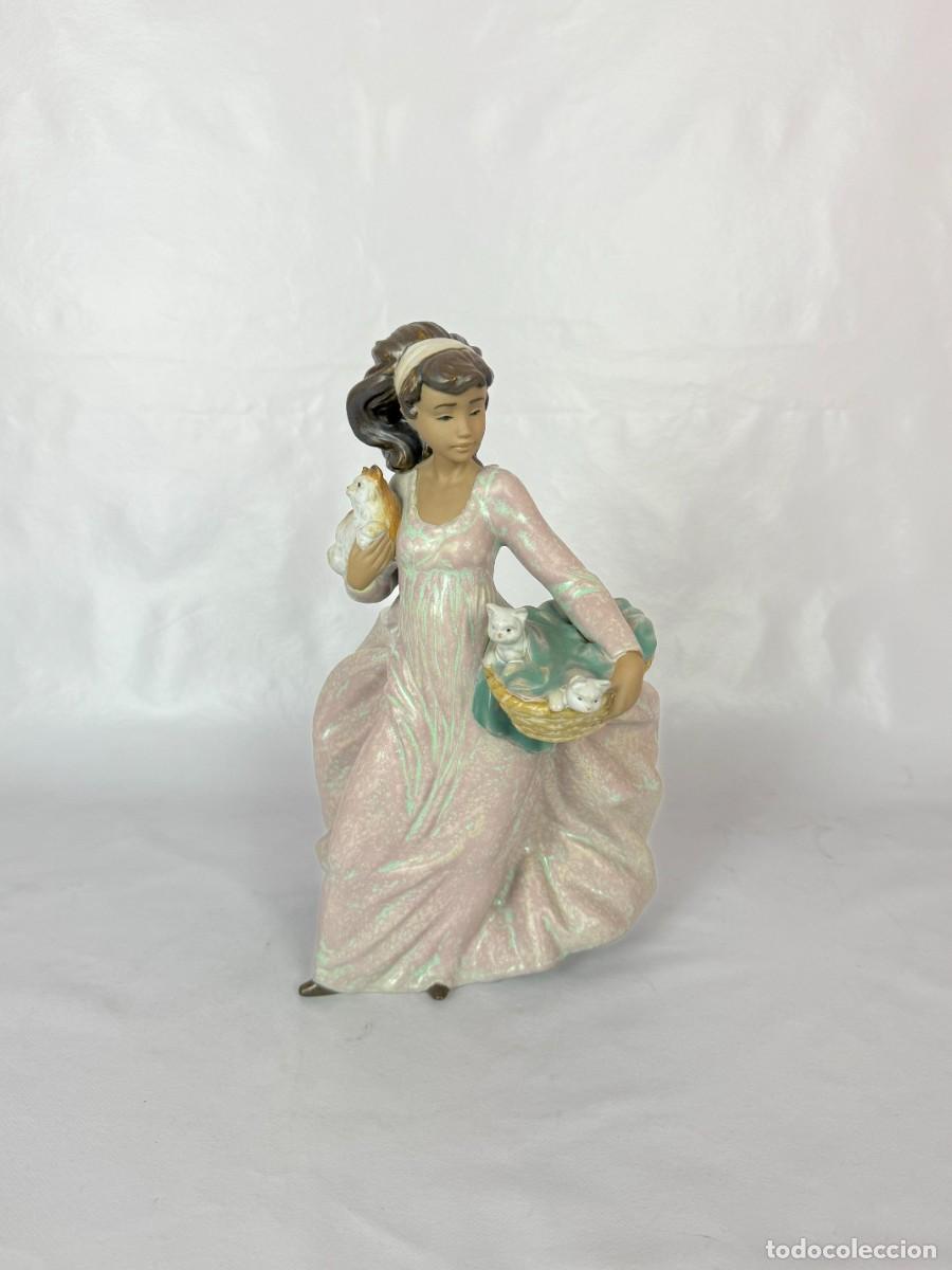 Antig&uuml;edades: LLADRO MUJER CON GATOS - Foto 1