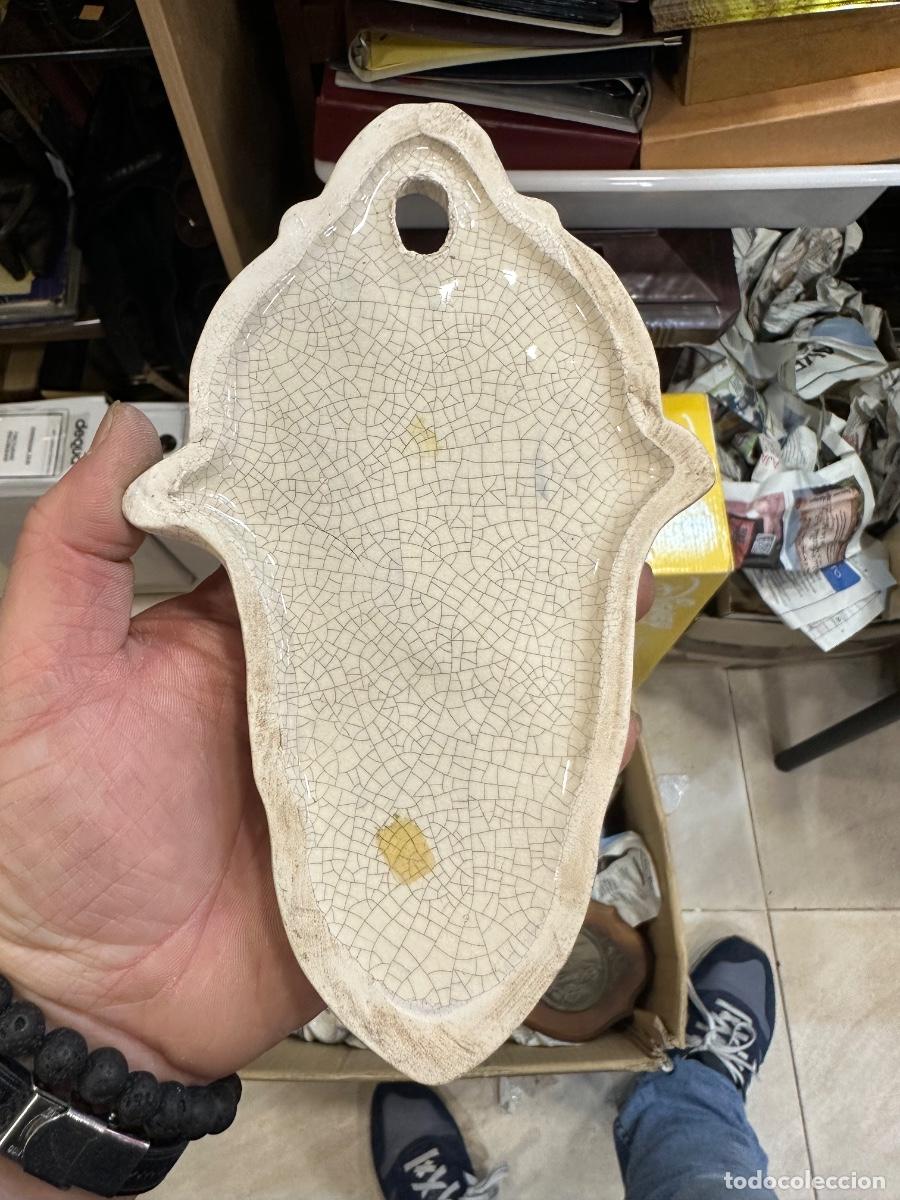 Antig&uuml;edades: Bonito benditera porcelana esmaltada - Foto 2