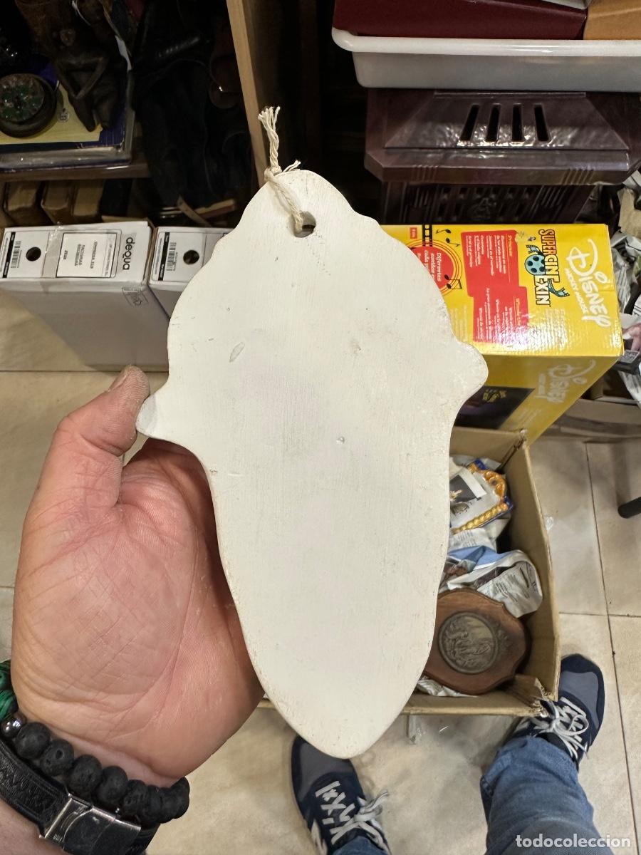 Antig&uuml;edades: Bonito benditera porcelana esmaltada - Foto 4