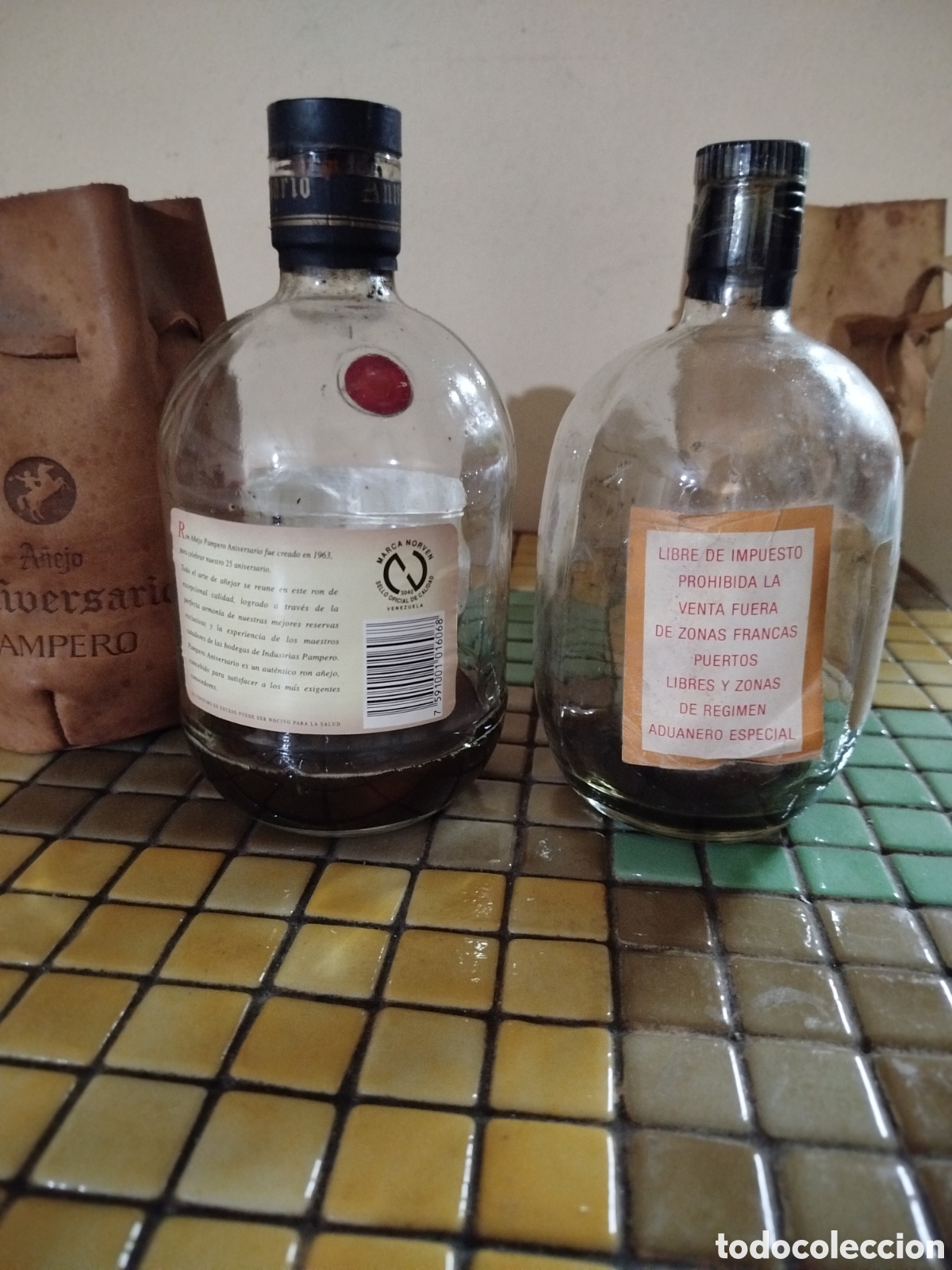Antig&uuml;edades: Botellas de ron a&ntilde;ejo de 1963 - Foto 3