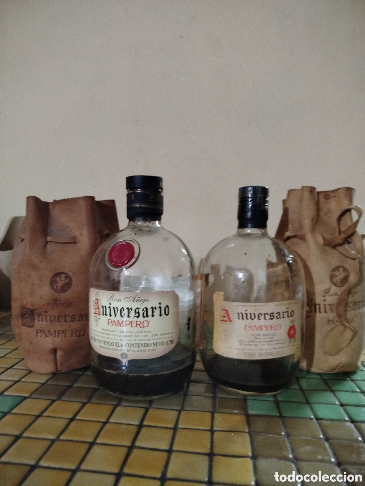 Antig&uuml;edades: Botellas de ron a&ntilde;ejo de 1963 - Foto 7