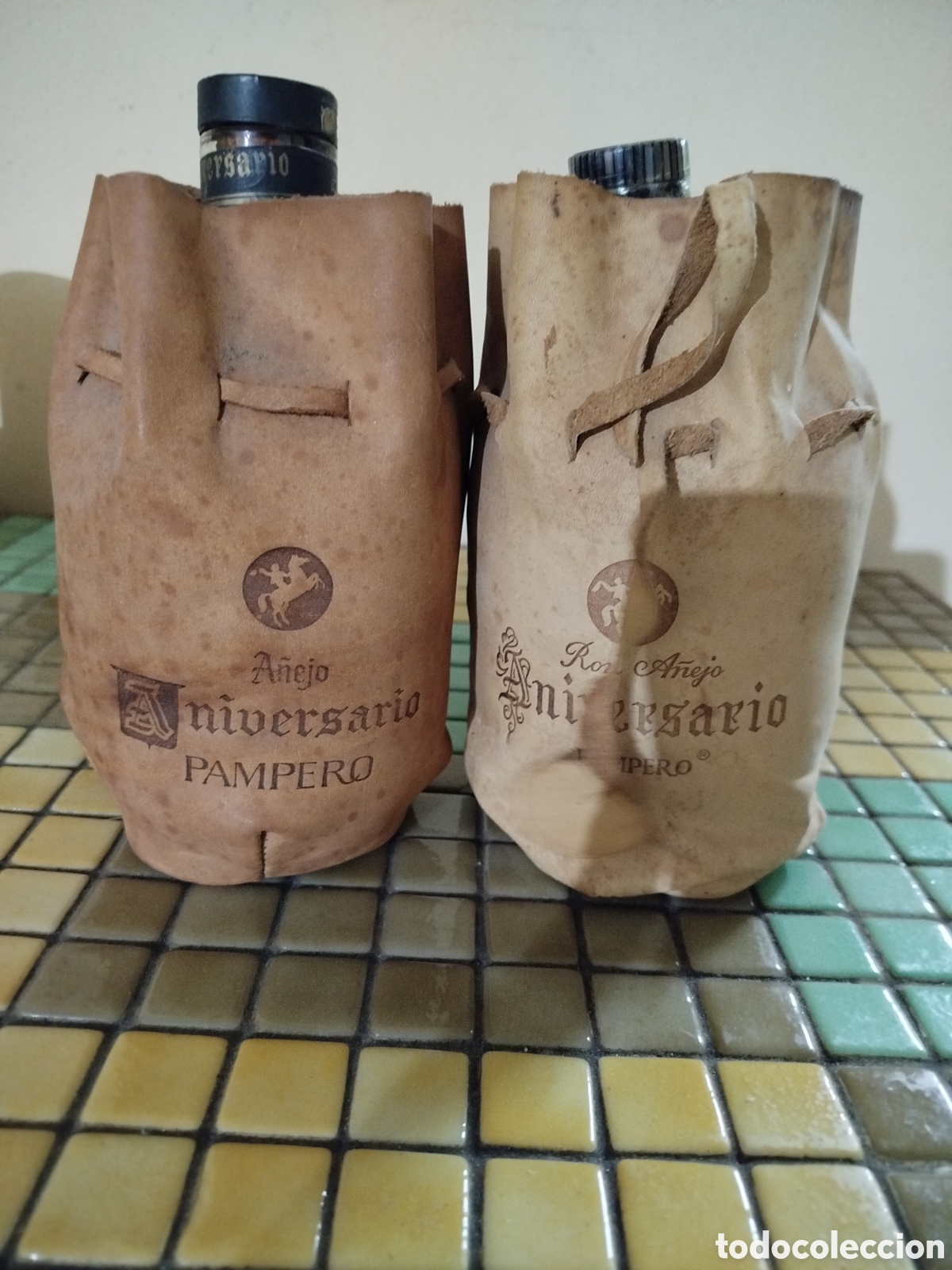 Antig&uuml;edades: Botellas de ron a&ntilde;ejo de 1963 - Foto 1