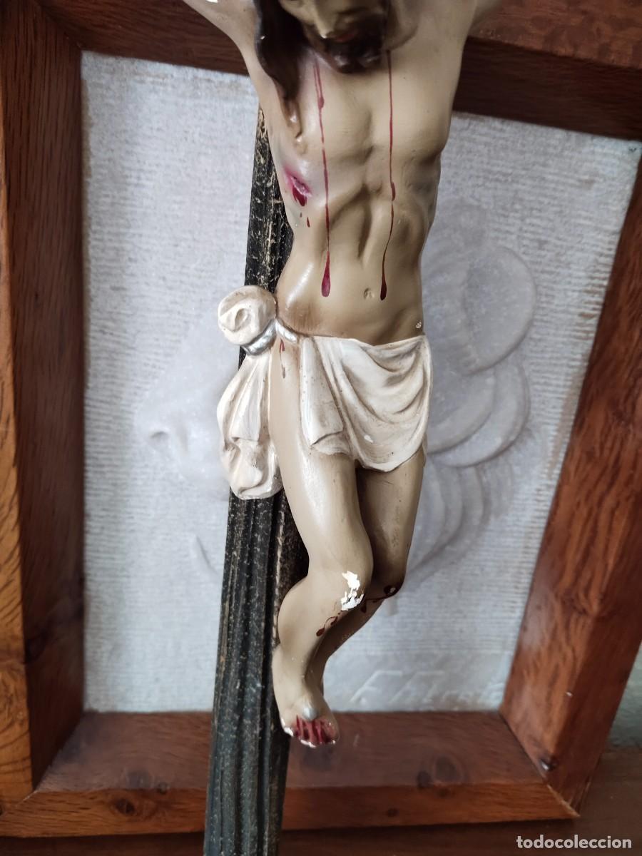 Antig&uuml;edades: Crucifijo en escayola. - Foto 9