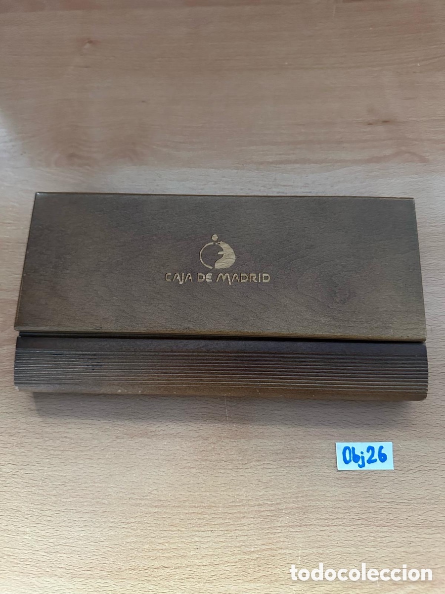 Antig&uuml;edades: Caja de madera Banco Cajamadrid - Foto 1