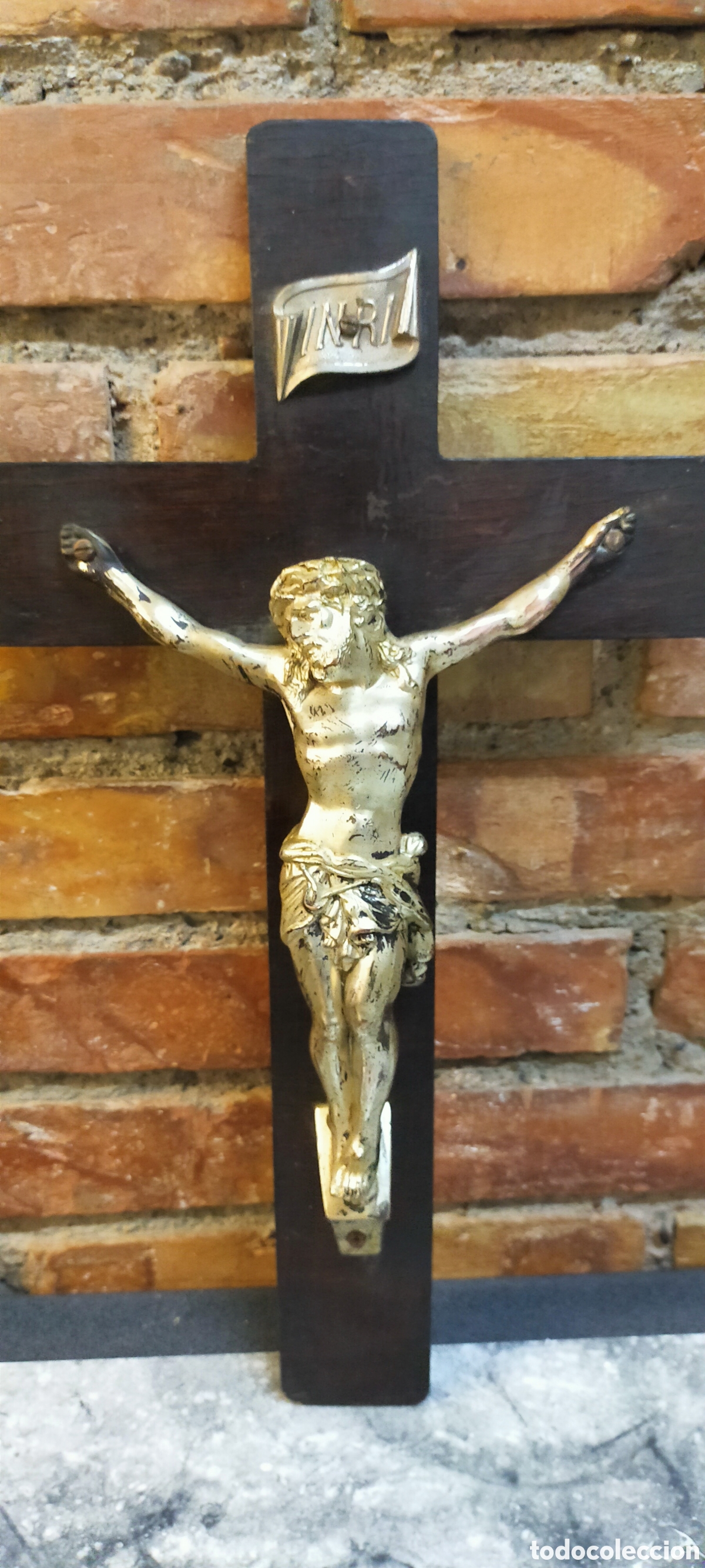 Antig&uuml;edades: Cruz de pared metal y madera - Foto 8