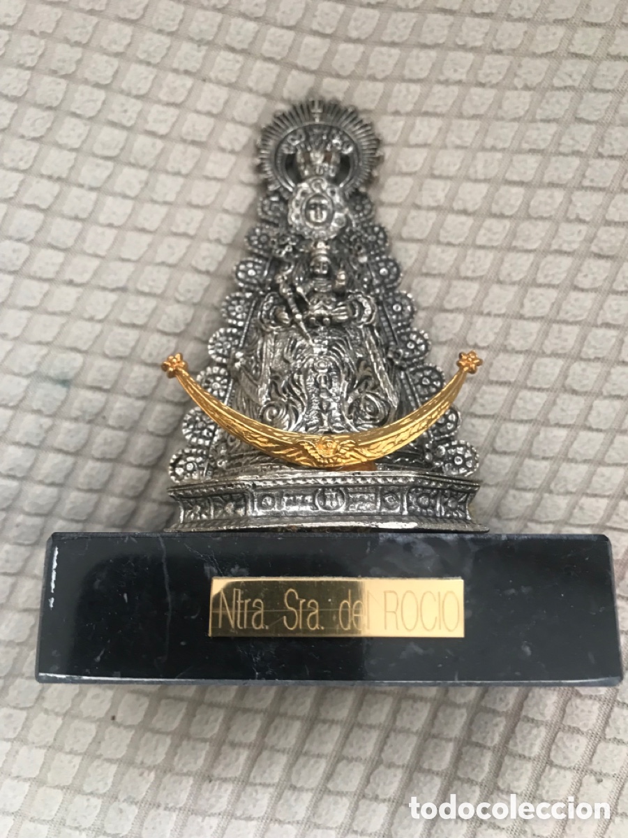 Antig&uuml;edades: Virgen del Roc&iacute;o sobre peana de m&aacute;rmol - Foto 1