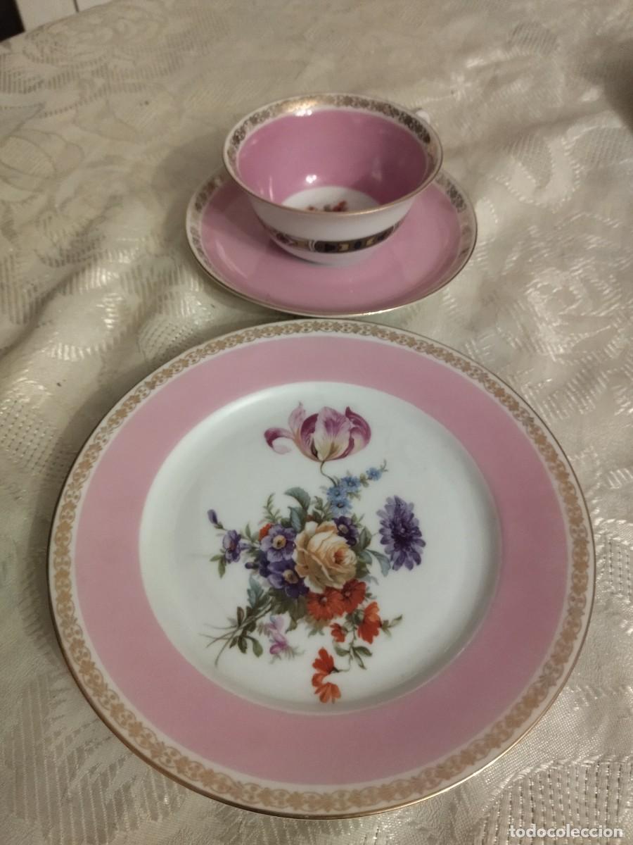 Antig&uuml;edades: Precioso solitario t&eacute; y postre de porcelana Epiag Royal Czechoslovaquia, rosa con flores y oro