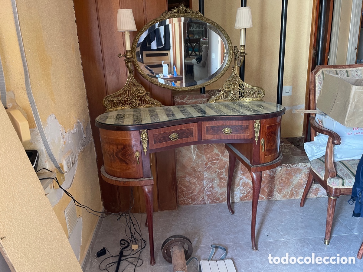 Antig&uuml;edades: Tocador restaurado en buen estado - Foto 1
