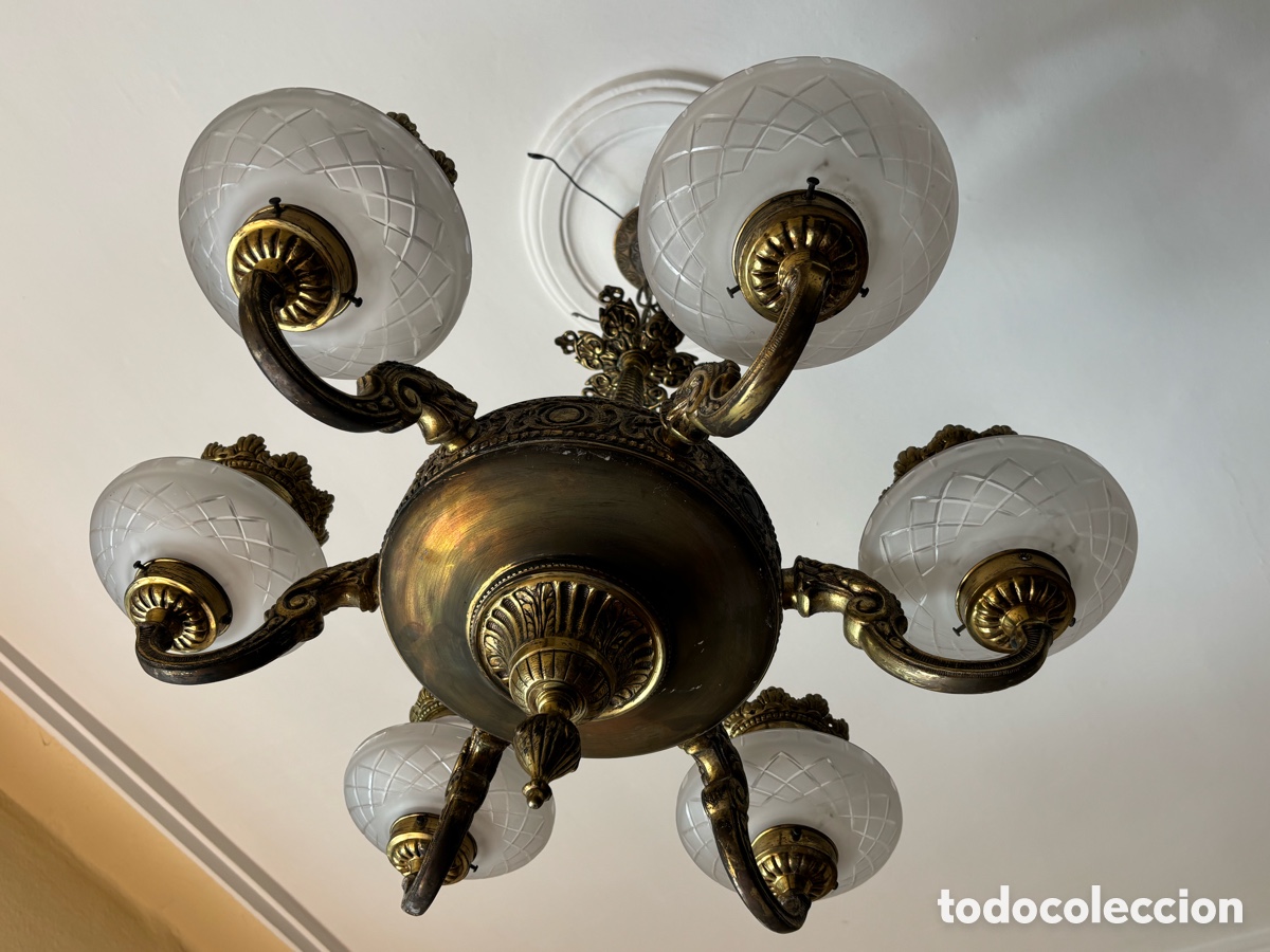 Antig&uuml;edades: L&aacute;mpara de bronce de 6 brazos con tulipas - Foto 3