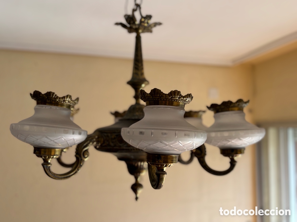 Antig&uuml;edades: L&aacute;mpara de bronce de 6 brazos con tulipas - Foto 5
