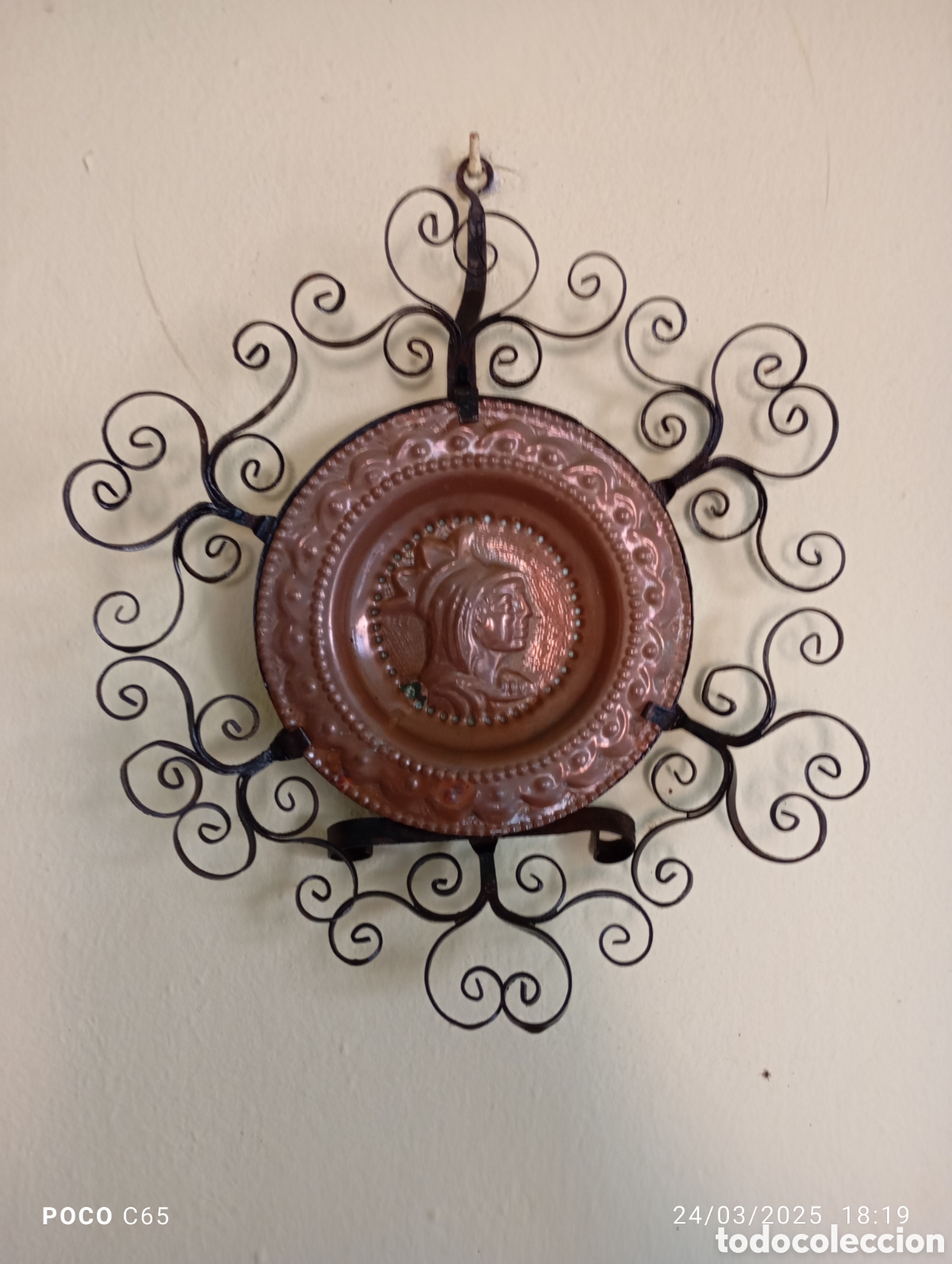 Antig&uuml;edades: Plato antiguo de cobre - Foto 1
