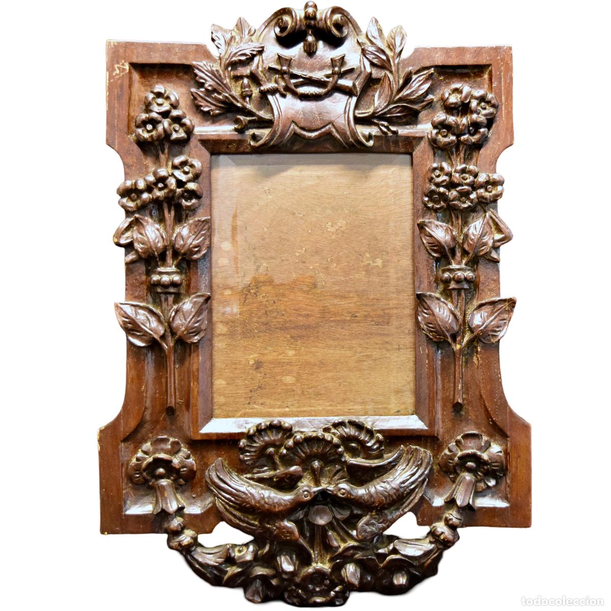 Antig&uuml;edades: Marco antiguo S. XIX de madera tallada - Foto 1