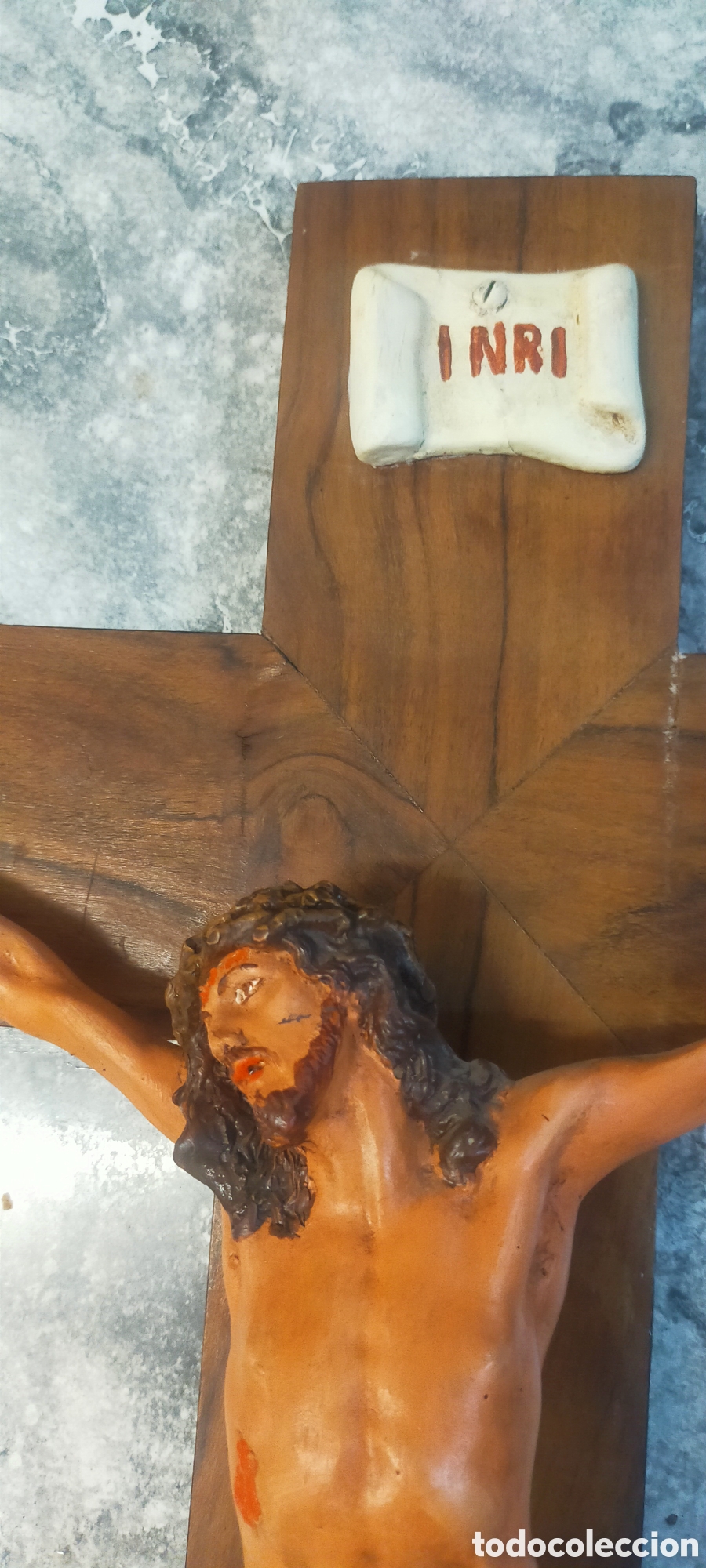 Antig&uuml;edades: Crucifijo madera y estuco pintado - Foto 15