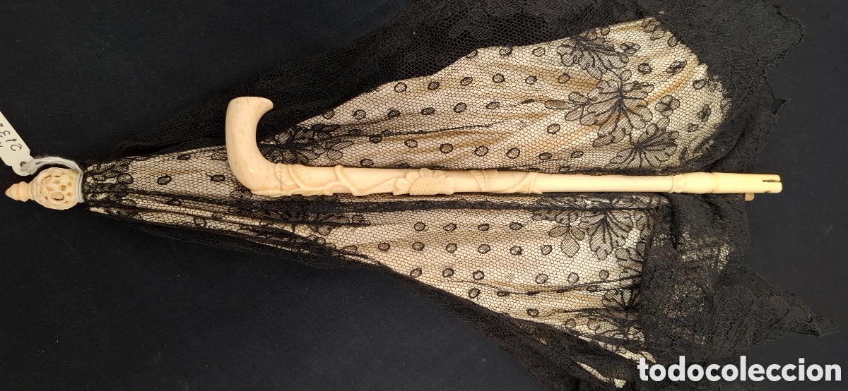 Antig&uuml;edades: Sombrilla con seda y encaje y mango en hueso con talla. - Foto 14