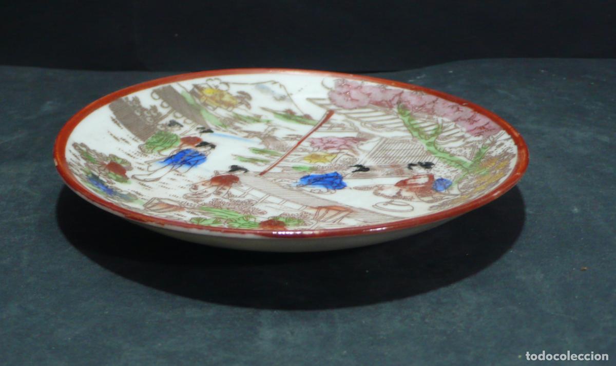 Antig&uuml;edades: PLATO CHINO DE PORCELANA - Foto 2
